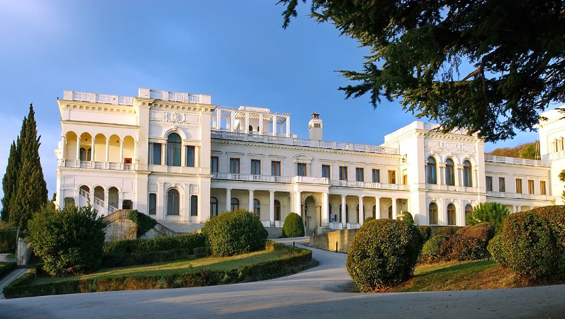 Ливадийский дворец: Южная резиденция русских царей