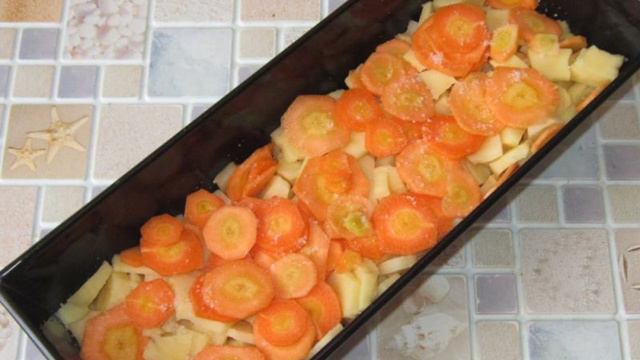Запеканка с рыбными молоками и свининой