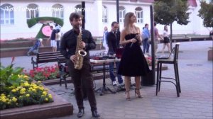 Завораживающий вокал уличной певицы!!!