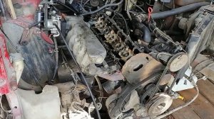 Audi 100 на январе 5.1 Капремонт двигателя. Снимаем головку. Ишем причину масложора.