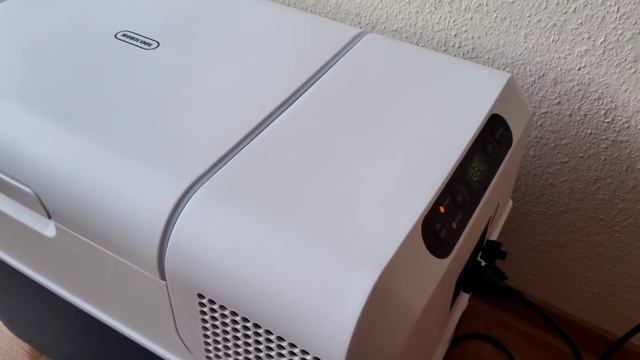 Мини-холодильник Mobicool MCF40, 38L, 12/24/230 V. Работает тихо и надёжно.