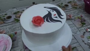 Торт ДЛЯ ДЕВУШКИ на 18-летие ?