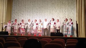 "Не орёл ли с лебедем купалися"  (исп. хор русской песни СУДАРУШКА го Чехов???)