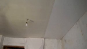 Как клеить малярный флизелин на потолок