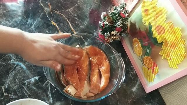 Новогодние рецепты.Стейк из форели на сковороде.Нежнейшее мясо!!!! смотреть онлайн