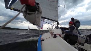 Встретили шквал 15 м/с под спинакером. Парусная яхта "Призрак" RUS331.