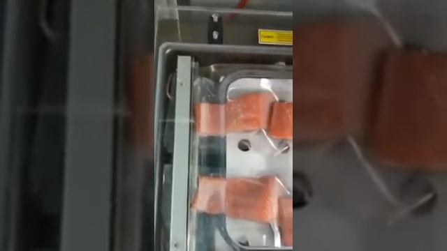 Вакуумная упаковка филе семги. упаковка на две планки.mp4