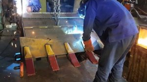 Ковш экскаватора. ЗАВОД КОВШЕЙ