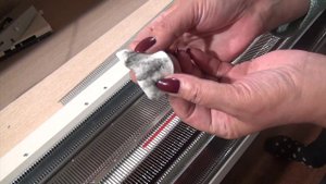 Уход за вязальной машиной. Как это делаю я.