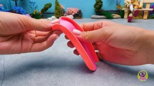 Вашим куклам понравится эта воздушная игровая площадка из пластилина!