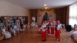 "Танец морозят" (Новый год -2021, 1 класс)