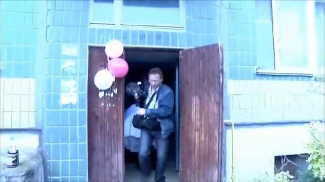 Свадебный фотограф, скрывается из кадра =) смотреть онлайн
