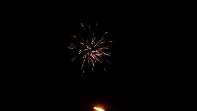 Rainbow Remembers The 5th of November | Guy Fawkes Night/Fireworks night/Bonfire Night смотреть онлайн