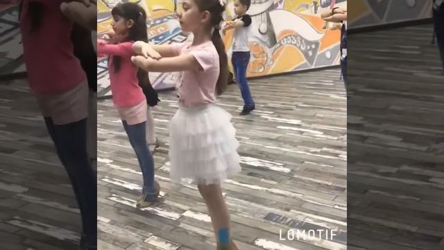 Вальс . Дети смотреть онлайн