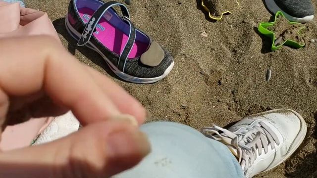 VLOG: Строим песчаный замок на берегу Чёрного моря смотреть онлайн