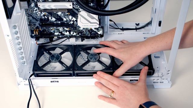Lian Li O11 Dynamic EVO Build - My Wife's First Build