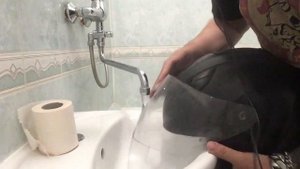 Чем отмыть визор мотошлема?