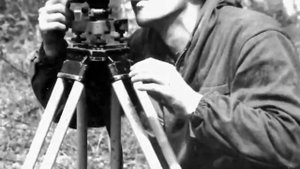 ПОТОМУ ЧТО ОН ГЕОДЕЗИСТ