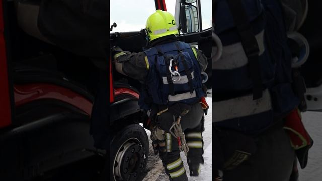 Спасатель Московского авиацентра о своей работе смотреть онлайн