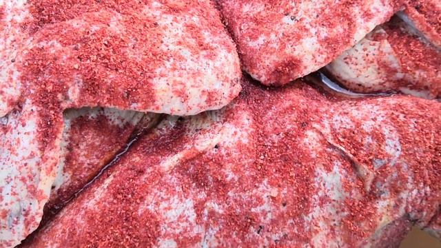 Как коптить мясо / Холодное копчение курицы / Дымогенератор Koptil / Домашнее копчение