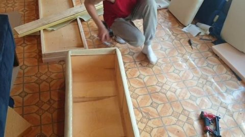 банкетка с подлокотниками своими руками, банкетка в каретной стяжке своими руками, банкетка DIY