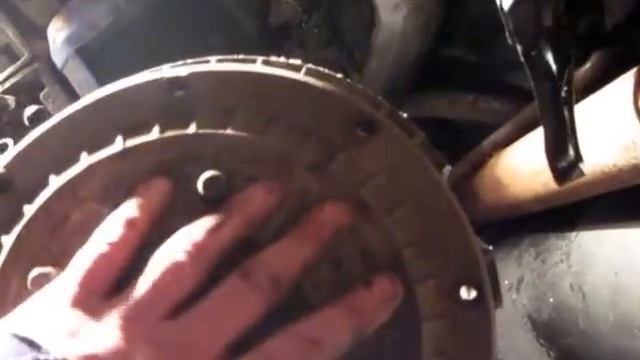 Как Снять прикипевший задний тормозной барабан на НИВЕ смотреть онлайн