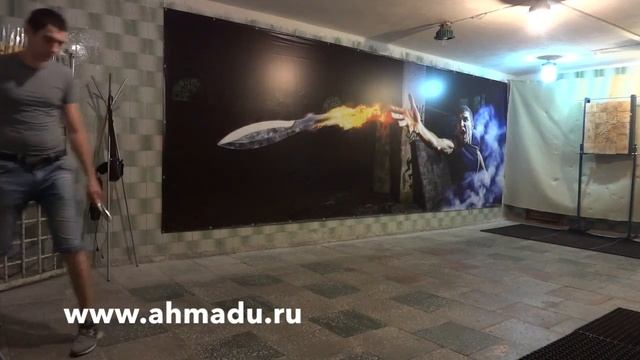 Безоборотное метание ножа. Наиль Ахмаду. Разминка 6,6 м. смотреть онлайн