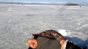 Нормально все? Нормально! Рыбачишь? Рыбачу!