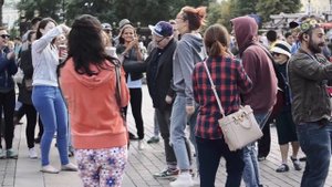 Делаем предложение НЕЗНАКОМКЕ | Youlapranks