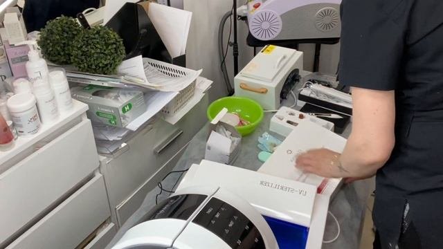 Какой инструмент и аппарат нужно для косметолога естетиста