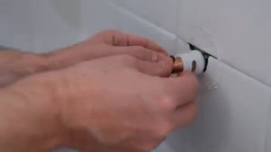 How to Replace a Tub Spout