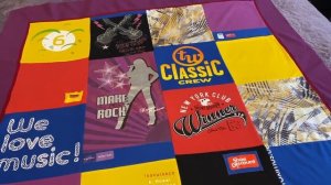 МОДНОЕ ОДЕЯЛО ИЗ СТАРЫХ ФУТБОЛОК T-SHIRTS QUILT ВТОРАЯ ЖИЗНЬ ВЕЩАМ