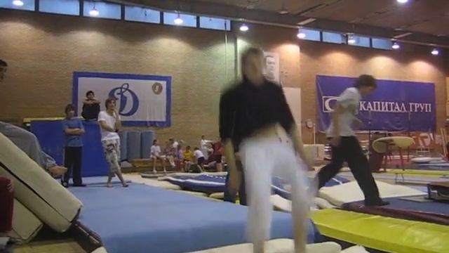 акробатика(твист) смотреть онлайн