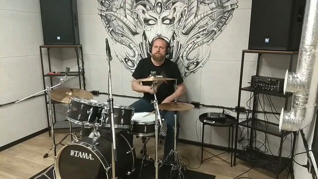 Лампочки (Девок за сиськи трогали) - КерамикА & Николай Фоменко & С. Гуськов