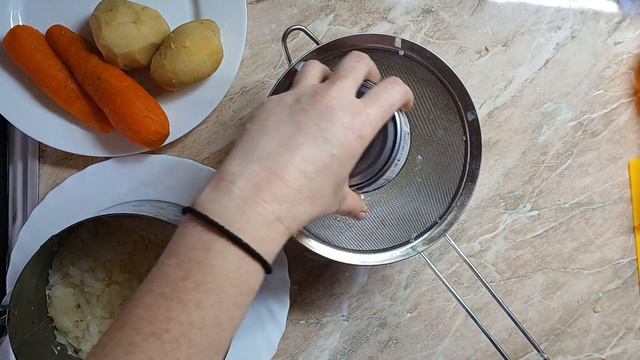 Просто, СЫТНО и ВКУСНО! Все в ВОСТОРГЕ от этого САЛАТА! ВОСХИТИТЕЛЬНО вкусный САЛАТ С ТУНЦОМ.
