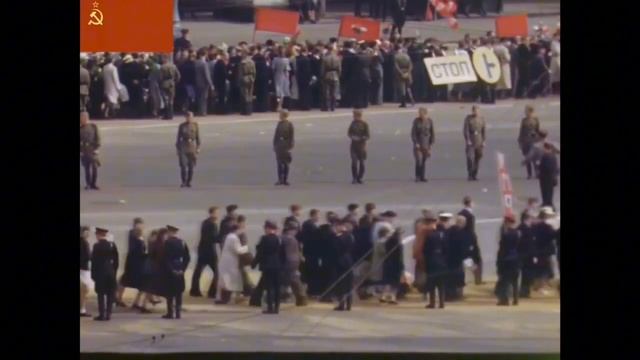 1 мая, 1953, Москва, Манежная пл. Снято из окна посольства США в СССР смотреть онлайн
