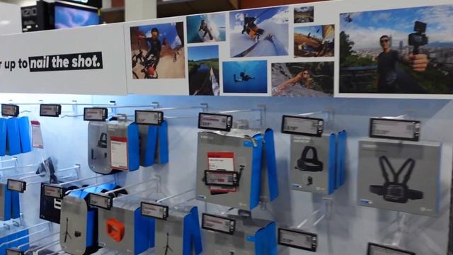 Едем Покупать Подарок | Магазин Этектротехники Best Buy в США | Распаковка  RODE LAVALIER GO Mic смотреть онлайн