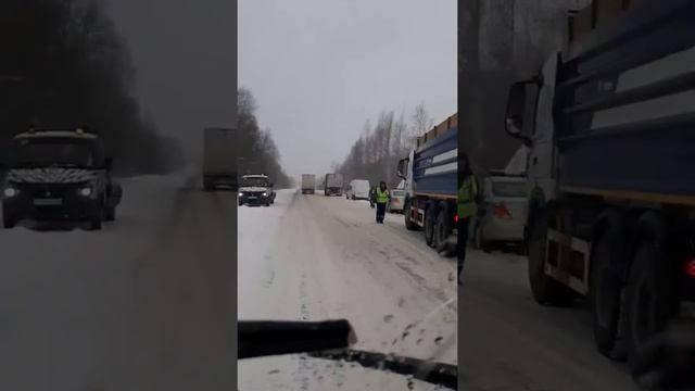 Между Воронино и Новомихайловкой. Будьте бдительны, сильный боковой ветер и на дороге лед!!!