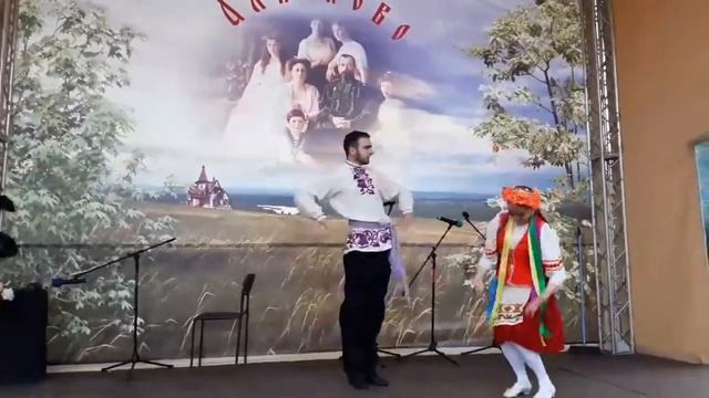 Сцена объяснения Оксаны и Вакулы. Выступают Екатерина Громова и Анатолий Мануйлов