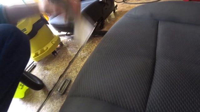 Химчистка салона своими руками как почистить салон.