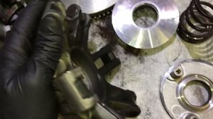 Skandic 550F приехал. Задиры на поршне.