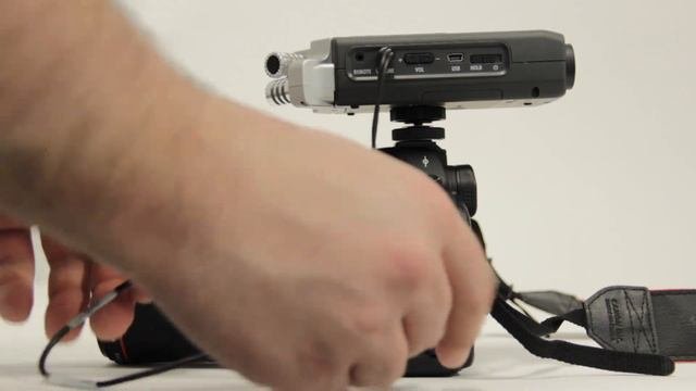 Using Your Zoom Recorder With A DSLR Camera