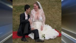 Самые нелепые и смешные платья на Земле . Откровенные платья