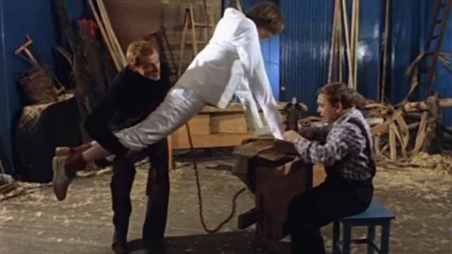 Костюмчик.wmv смотреть онлайн