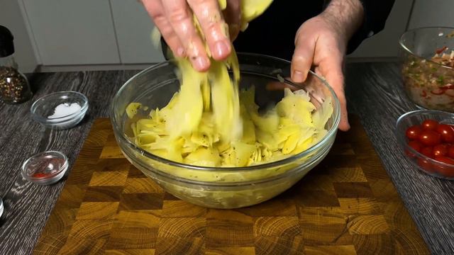 Impossibile fermarsi 😋 Deliziosa e facile ricetta del filetto di petto di pollo con patate смотреть онлайн