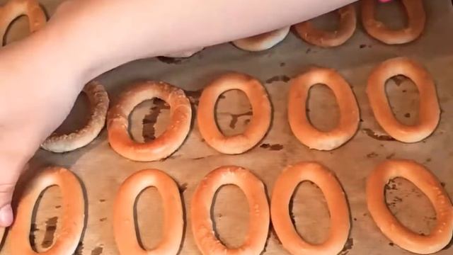 ТАК ВКУСНО ЧТО ГОТОВЛЮ КАЖДУЮ НЕДЕЛЮ.БУБЛИКИ И ФАРШ. получаются сочные и хрустящие
