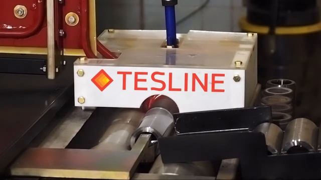 Закалка токами высокой частоты муфт штанговых на станке TESLINE смотреть онлайн
