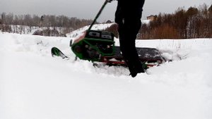 Гусеничный снегокат в мокрый снег в +3! Что точно не увидишь на ютубе.....
