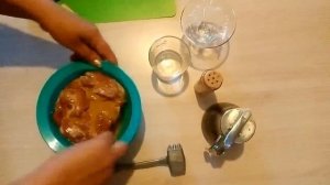 Вкусное, нежное, мягкое, сочное мясо в крахмале.