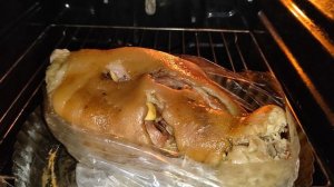 Рулька запечённая в духовке